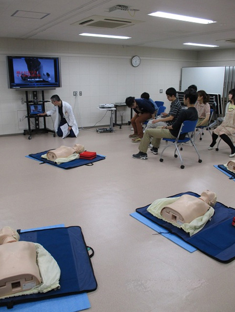 東北大学１年生の基礎ゼミで、救急対応スキルを学びました